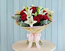 Букет цветов из:  Лилии и Розы в Боре