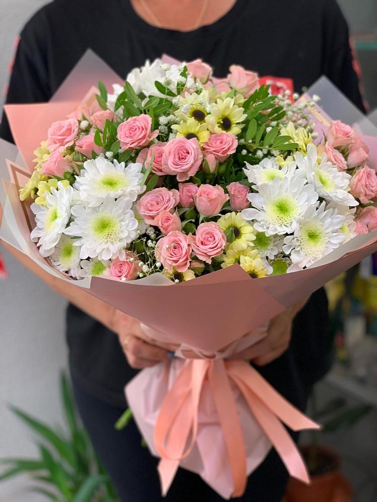 Букет цветов из: Розы и Хризантемы в Боре