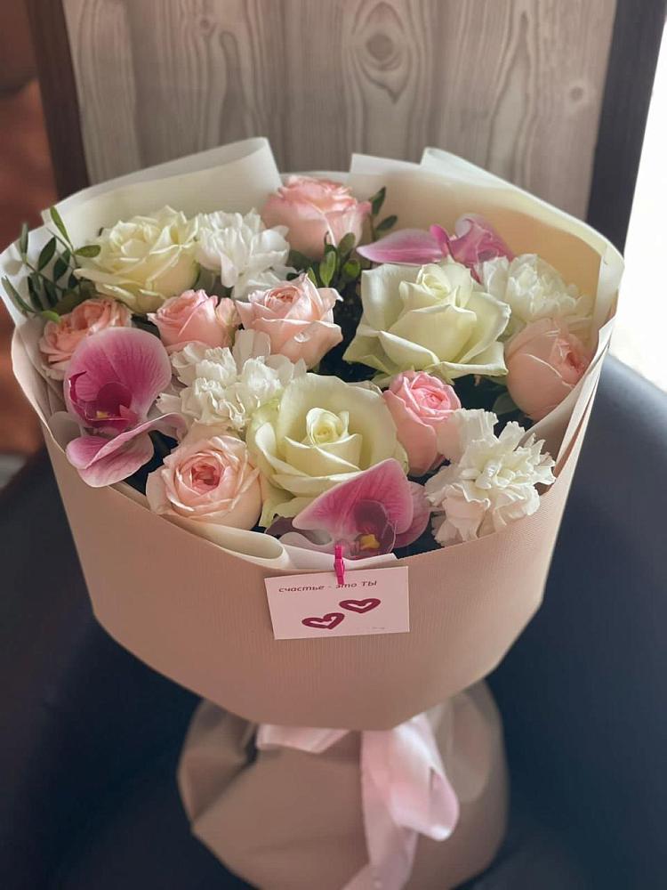 Букет цветов из: Орхидеи, Розы и Гвоздики в Боре