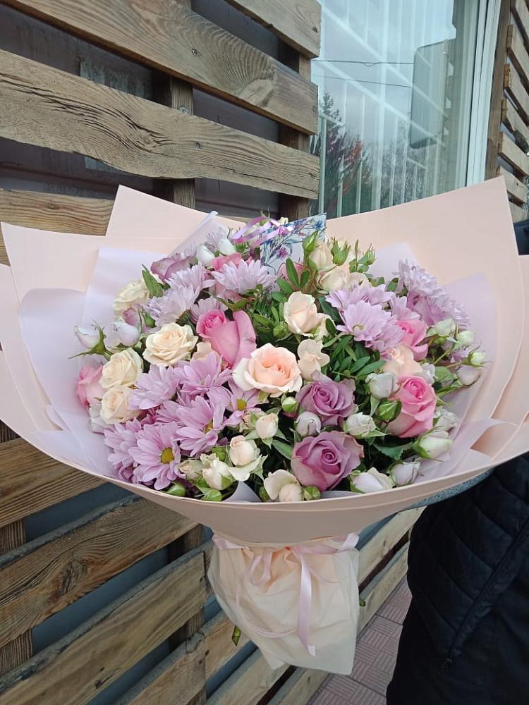 Букет цветов из: Розы и Хризантемы в Боре