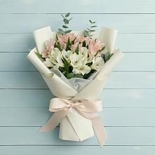 Букет цветов из:  Альстромерии в Боре