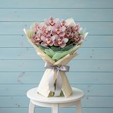 Букет цветов из:  Орхидеи и Розы #REPLACE_PRED# Боре