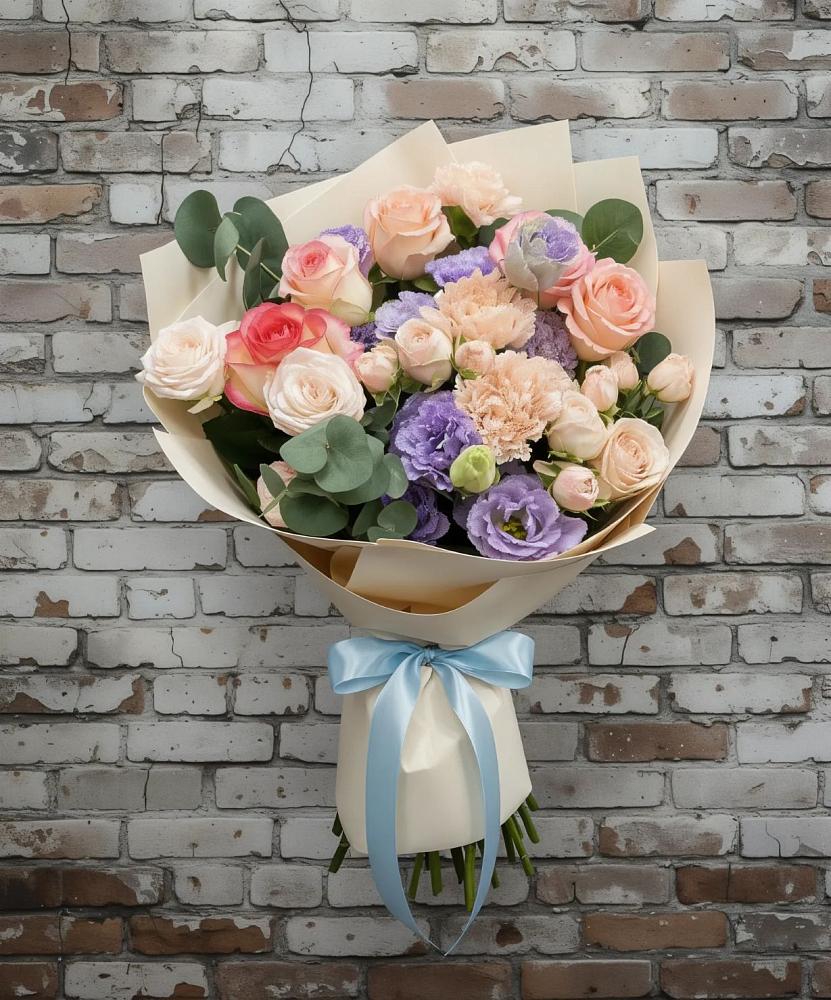 Букет цветов из: Розы, Лизиантусы и Гвоздики в Боре