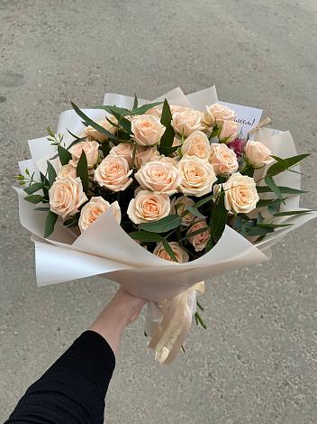 Букет Кремовые розы Латте в Боре