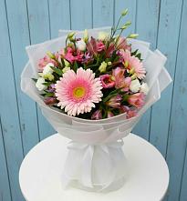 Букет цветов из:  Герберы, Альстромерии и Лизиантусы в Боре