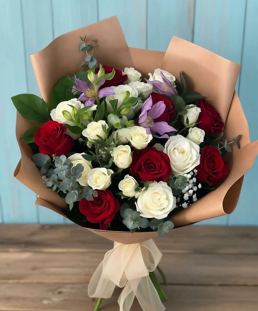 Букет цветов из: Розы и Альстромерии в Боре