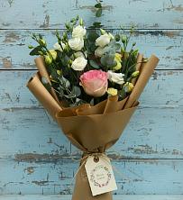 Букет цветов из:  Розы и Лизиантусы в Боре