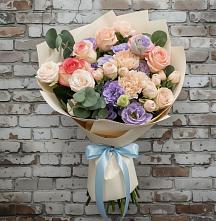 Букет цветов из:  Розы, Лизиантусы и Гвоздики в Боре